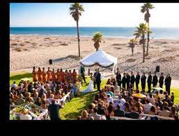 Beach Wedding In Oxnard Repinned From Southern California Marriage Of Wedding Southern California Southern California Wedding Venues California Wedding Venues