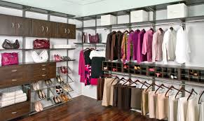Ft, with preferably at least 100 sq. Organized Living Freedomrail Woman S Walk In Closet Modern Schlafzimmer Cincinnati Von Organized Living Houzz