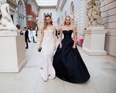 Behati Prinsloo And Candice Swanepoel Metgala Top Shop Dress Dress Hairstyles Strapless Dress Formal