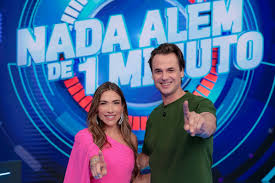 Programa Silvio Santos desafia os famosos