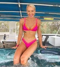 Love island's olivia buckland and alex bowen rejected from towie. Swimming Couple Kyle Chalmers And Madison Wilson Split For A Second Time Daily Mail Online