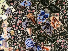 Dan metode ketiga adalah metode perwujudan karya, dalam hal ini penulis mewujudkan ide, konsep, gagasan, dan rancangan menjadi karya busana dalam wujud yang sebenarnya. Ragam Motif Batik Pekalongan Tradisikita