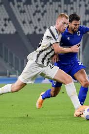 Он играет на позиции правый вингер. Juventus Sampdoria Kulusevski A Fantastic Evening Juventus Tv