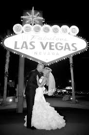 Pin By Dragana On Vegas Las Vegas Wedding Photos Vegas Wedding Photos Vegas Wedding
