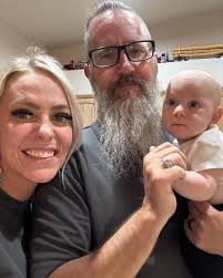 🎶 Yeah, I don't always feel it But that's when I need it the most So I'ma  keep