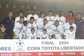 La copa libertadores conseguida en el 2004 por el once caldas, es uno de los recuerdos más latentes de las glorias deportivas más inesperadas del fútbol colombiano. 16 Anos Del Titulo De Copa Libertadores Once Caldas S A