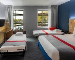 Serviced by a elevator, all rooms at this. Holiday Inn Express Paris Canal De La Villette In Paris Ab 60 Angebote Momondo