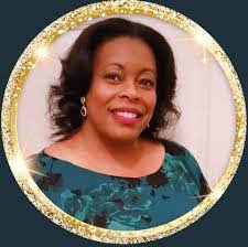 Elvia Stephens's Instagram, Twitter & Facebook