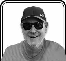 Daniel Darren's Instagram, Twitter & Facebook