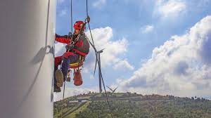 The High Flying Job That S Not For The Faint Hearted Dangerous Jobs Big Challenge National Parks