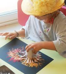 Feu D Artifice En Peinture Jouonsensemble Craft Projets Creatifs Pour Enfants Art Artisanat