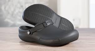 3d Crocs Model In 2020 Crocs All Black Sneakers Model