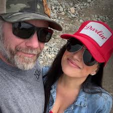 🚙 2026 Ram 2500 Warlock: Back-to-Basics Heavy Duty Off-Roader! The new  2026 Ram 2500 Warlock delivers serious off-road hardware in a value-packed  Heavy Duty pickup, combining rugged style with HEMI® and Cummins