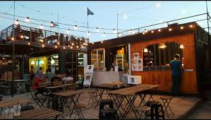 Ia terletak di suatu kawasan persisiran pantai terengganu yang cantik. Kuala Terengganu Tempat Menarik Di Kuala Terengganu