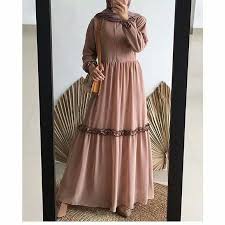 Baju gamis berbentuk baju kurung yang panjangnya sampai mata kaki, lengannya juga sepanjang tangan memakainya. Gamis Syar I Remaja Shopee