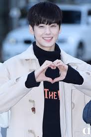 Today dispatch revealed that many celebrities (astro cha eunwoo, nct jaehyun, seventeen mingyu and bts jungkook) met at itaewon in the late of april. Cha Eunwoo Astro Asiachan Kpop Image Board