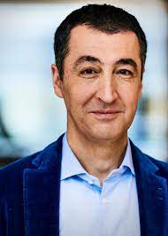 Maybe you would like to learn more about one of these? Fruher Torhuter Heute Politiker Cem Ozdemir Uber Knallharte Balle Auf Die Schnauze