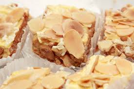 Admin 1 dakika ago kuchen leave a comment 2 views. Hintergrund Der Stucke Von Karamell Nuss Kuchen Lizenzfreie Fotos Bilder Und Stock Fotografie Image 16180674