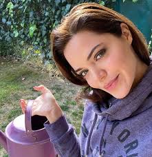 Oyuncu hilal altınbilek'i̇n estetiksiz fotoğrafı ortaya çıktı. Hilal Altinbilek In Estetiksiz Hali Sen De Mi Be Hilal Dedirtti Iste Bir Zamanlar Cukurova Nin Zuleyha Sinin Gencligi Galeri Takvim