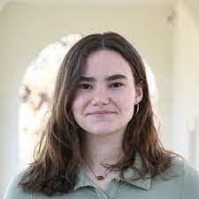 Adrienne Malcolm's Instagram, Twitter & Facebook