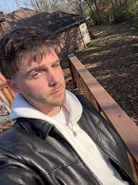 Conor Matthews (@conormatthewsofficial)