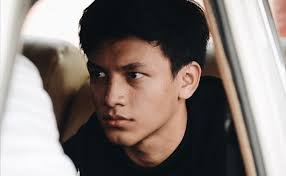 Sebab, syuting dilakukan mulai pagi hingga malam hari. 12 Potret Jefri Nichol Pemeran Dear Nathan Yang Bikin Hati Berdebar