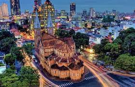 تقع في أقصى شرق شبه جزيرة الهند الصينية، وتحدها من الشمال الصين ومن الشرق خليج تونكين، ويحدها من. Ø§ÙŠÙ† ØªÙ‚Ø¹ ÙÙŠØªÙ†Ø§Ù… ÙˆÙƒÙŠÙÙŠØ© Ø§Ù„Ø³ÙØ± Ø§Ù„Ù‰ ÙÙŠØªÙ†Ø§Ù… Ø±Ø­Ù„Ø§ØªÙƒ