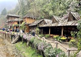 Cat Cat Village Waterfall – Tien Sa Waterfall