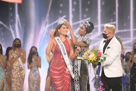 And we have a new miss universe! X3giwg4 Lhbs8m