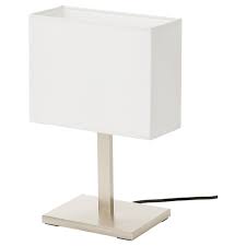 Tomelilla Candeeiro De Mesa Niquelado Branco Ikea Em 2020 Candeeiros De Mesa Candeeiro Luminaria
