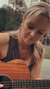 Lisa McEwen (McCallum) 💛 Songstress