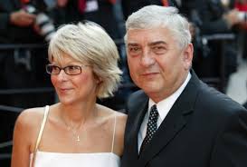 Jedenáct kilo dolů kvůli husákovi. Miroslav Donutil Manzelku Ziskal Za Ctyricet Vterin Sedmicka Cz