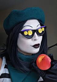 Year 4- Miss Spider from the book James and the Giant Peach. 🍑