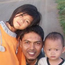 Lantas, apa keutamaan membaca al quran dengan suara indah? Yahya Suhara Amk Ar Twitter Membaca Alquran Melembutkan Hati Yang Keras Mengobati Hati Yang Luka Http T Co Wzwvltuzeu