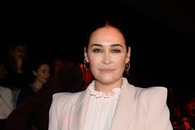 Al igual que le ocurre a su hija alba díaz con el joven empresario javier calle. Vicky Martin Berrocal Confiesa Como Empezo Su Historia De Amor Definitiva Famosos