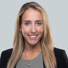 Bianca Earl's Instagram, Twitter & Facebook