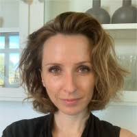 200+ perfiles de «Bennike»