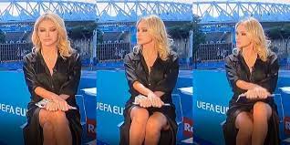 Gamericans have them sharon stone, we have paola ferrari, 60 years. 7rxxffcn8aw94m