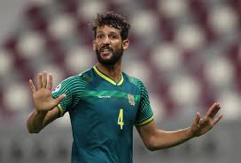 بر روی زمین، یک ناطق وجود دارد که او پیامبری دارای شریعت است. 7mkt T Yehxym