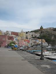 Le origini del nome dell'isola si perdono tra realtà e leggenda. Tra Dolce Ed Amaro Die Authentische Isola Di Procida
