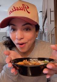 There used to be a place in ATX that I got overnight oats but then I  stopped because they changed the recipe and this just replaced it for me  🤤👏🏽👏🏽 . . . ##overnightoats##breakfast##local##ovenbird