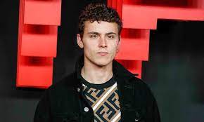 We are a fan account of arón piper (ander on élite and iago on el desorden que dejas). Aron Piper Net Worth Age Height Weight Relationship Full Bonus Info 2021 Famousriches Com