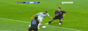 350 x 256 animatedgif 1121 кб. Karim Benzema Gif Find On Gifer