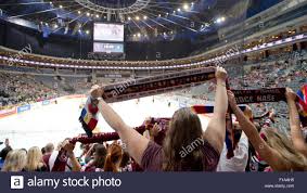 Hc sparta praha je český hokejový klub, ktorý ma na konte celkovo 8 majstrovských titulov. Fans Des Hc Sparta Praha Wahrend Der Ice Hockey Champions League Gruppe M 3 Runde Match Hc Sparta Praha Vs Storhamar Hamar In Prag Tschechische Republik 28 August 2015 Foto Michal Kamaryt Ctk