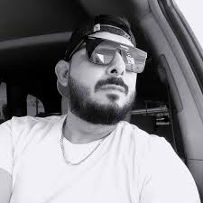 Hola necesito un trabajo que sea por el día, si alguien sabe de algo  avíseme porfa -Tengo experiencia en cocina (cualquier herramienta) -Si se  trata de construcción igual tengo conocimiento, no me