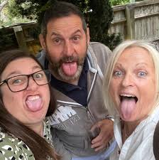 Morning all 😁 looking for a local gardener to do a lawn cut and strum some  edges for me. Any recommendations??