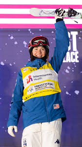 AMERICA'S SWEETHEART WINS IN...