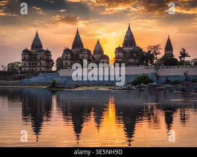 View of Royal cenotaphs of Orchha over Betwa river. Orchha, Madhya Pradesh, India Stock Photo - Alamy