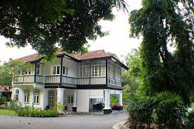 Country House In The Heart Of City Villas For Rent In Singapore Holiday Home White Houses House Styles