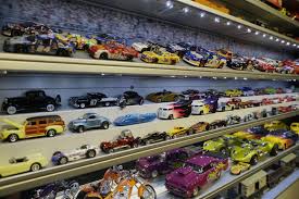 2011 action racing collectables 1/64 nascar diecast by lionel nascar collectables. Diecast Car Display Case 1 64 Scale For Custom Widths Showcase Express
